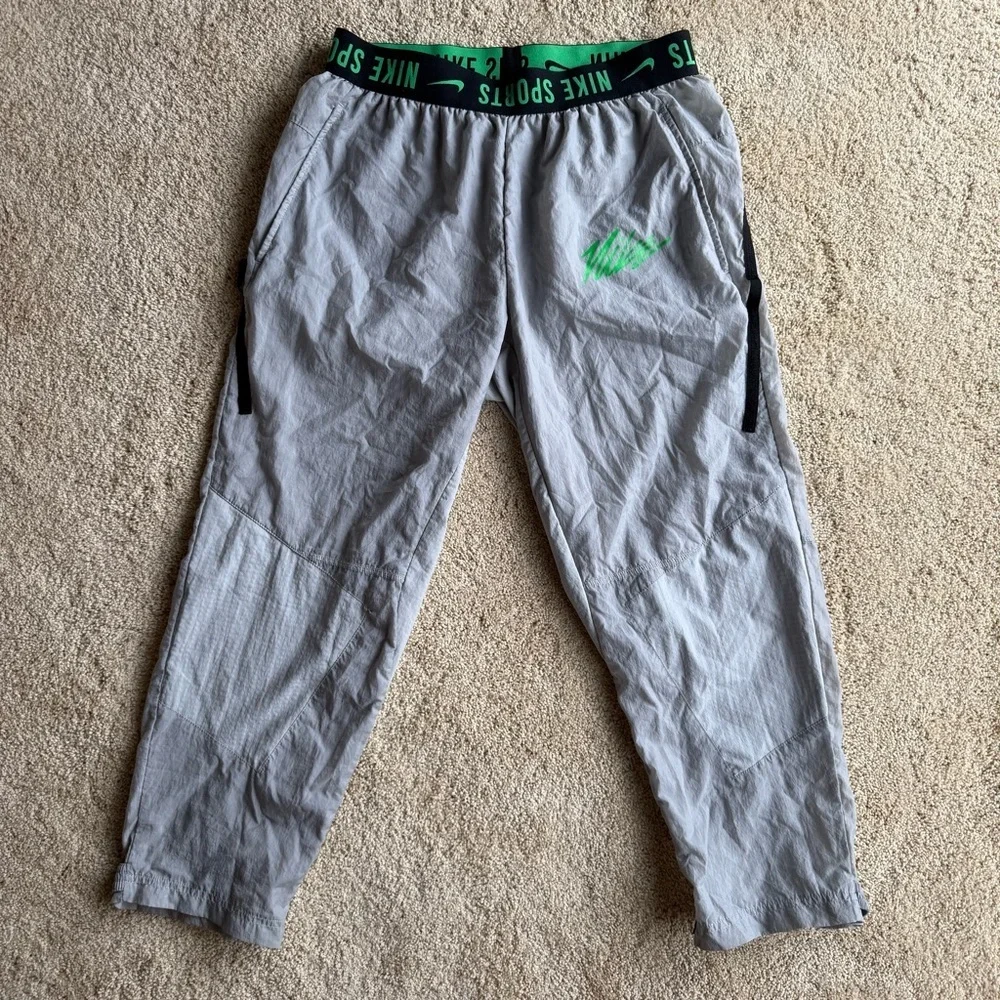 Nike Sports Gray Athletic Pants Joggers Elastic Waist Logo Men’s Size S Y2K